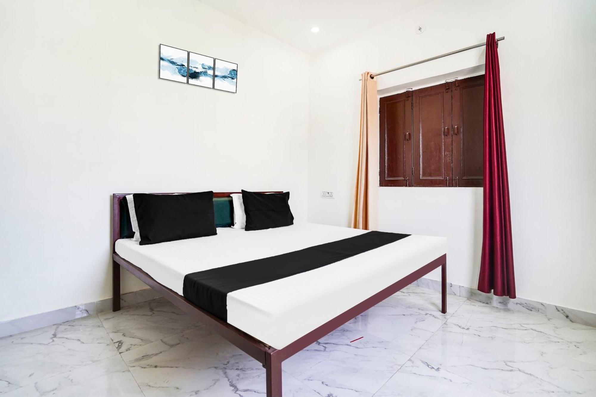 Hotel O The Moon Bareilly Esterno foto